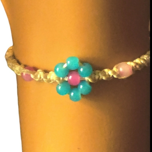 2 bracelets - Picture 4 of 4